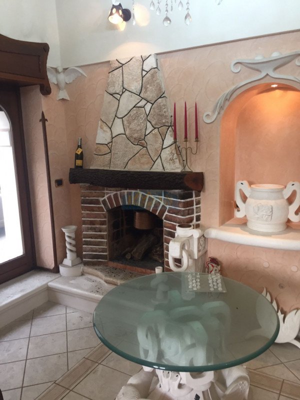 intera palazzina in vendita a Ceglie Messapica