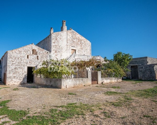 casale in vendita a Ceglie Messapica