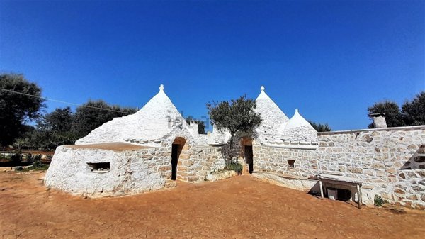 casale in vendita a Ceglie Messapica