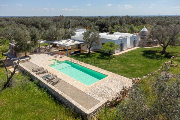 casale in vendita a Ceglie Messapica