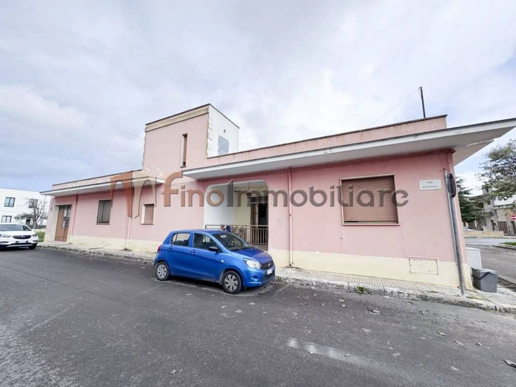 casa indipendente in vendita a Cellino San Marco