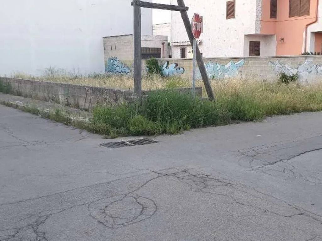 terreno edificabile in vendita a Cellino San Marco