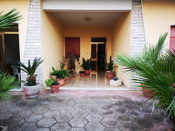 casa indipendente in vendita a Cellino San Marco