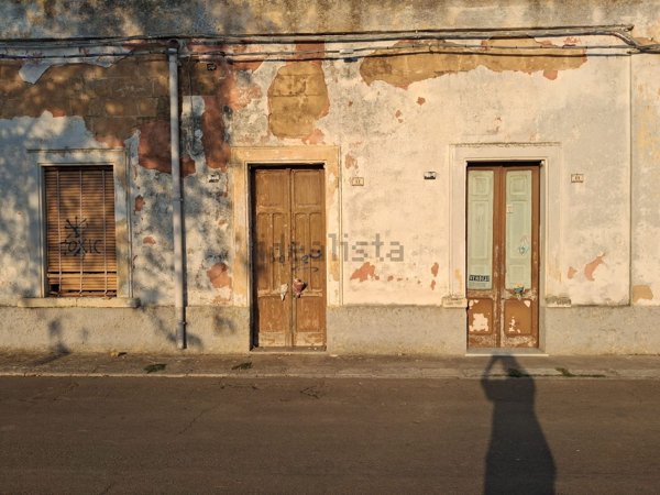 pentavano in vendita a Cellino San Marco