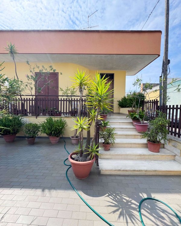 casa indipendente in vendita a Cellino San Marco