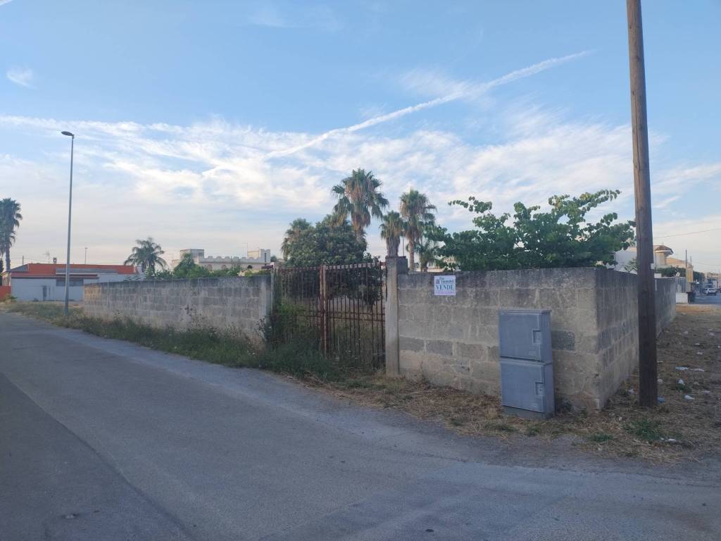 terreno in vendita a Cellino San Marco