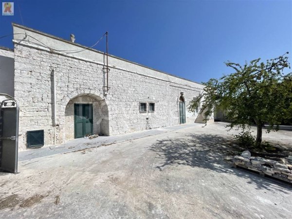 casa indipendente in vendita a Cisternino