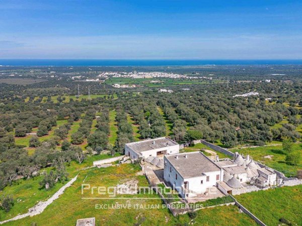 casa indipendente in vendita a Cisternino