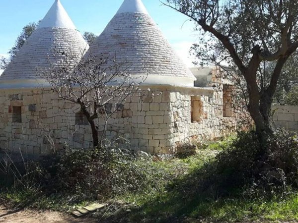 casale in vendita a Cisternino