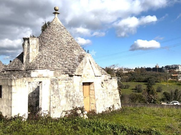 casa indipendente in vendita a Cisternino