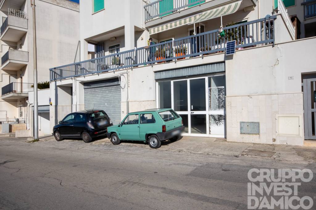 negozio in vendita a Cisternino