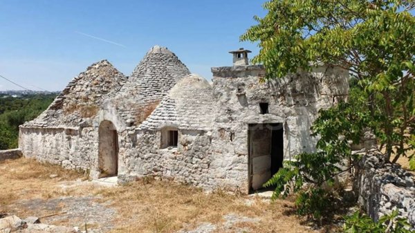 casa indipendente in vendita a Cisternino