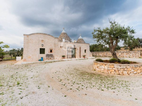 casa indipendente in vendita a Cisternino