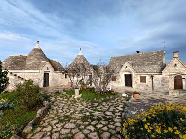 casale in vendita a Cisternino