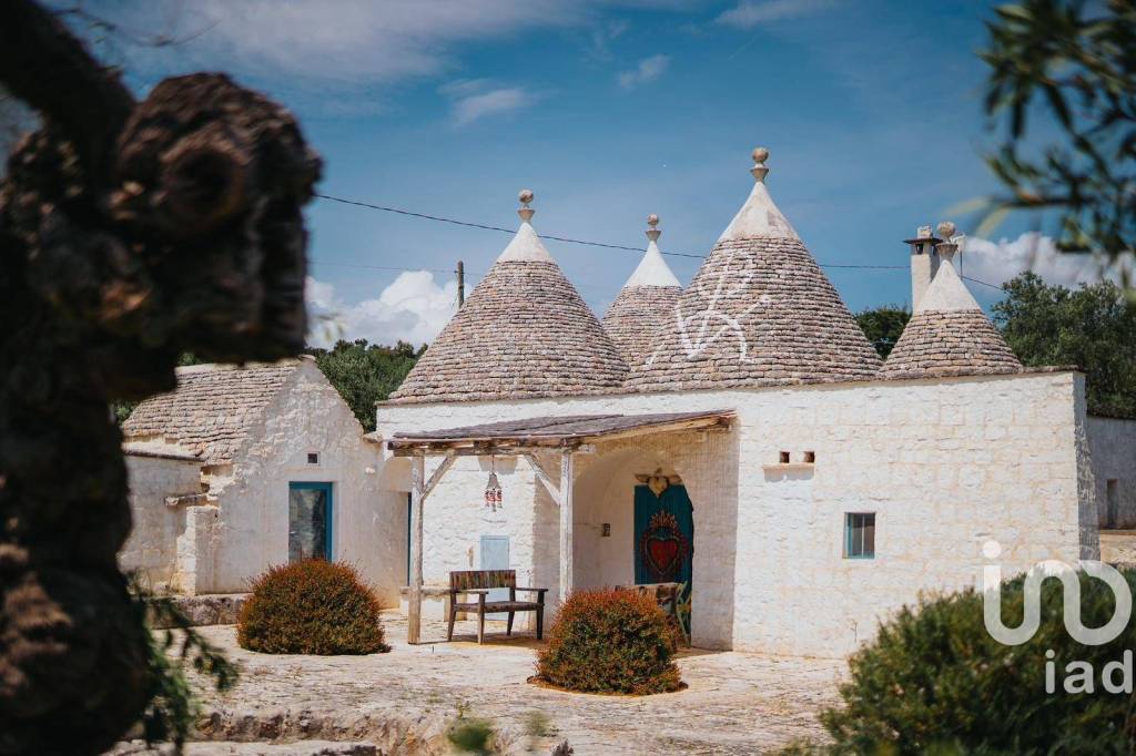 casa indipendente in vendita a Cisternino