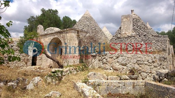 casa indipendente in vendita a Cisternino in zona Casalini
