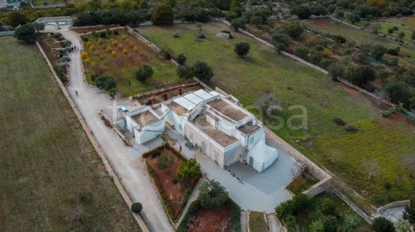 casa indipendente in vendita a Cisternino