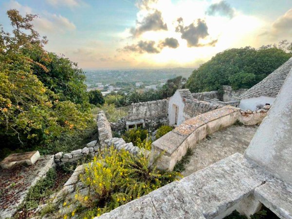 casa indipendente in vendita a Cisternino