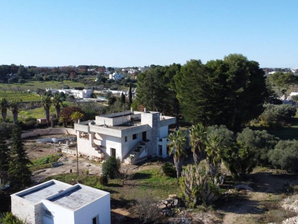 intera palazzina in vendita a Cisternino
