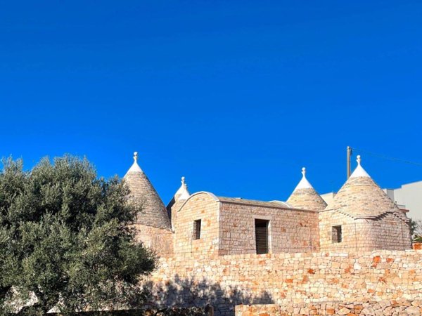 casa indipendente in vendita a Cisternino