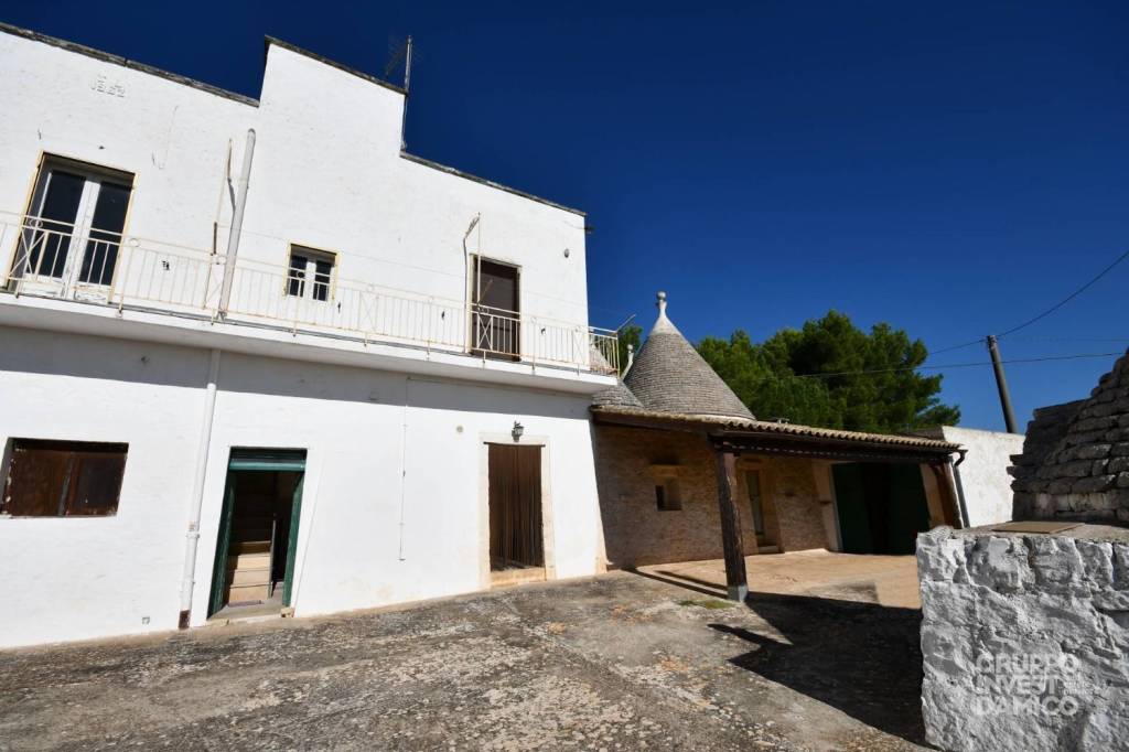 casa indipendente in vendita a Cisternino