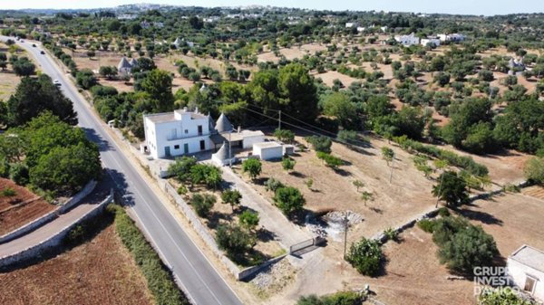 casa indipendente in vendita a Cisternino