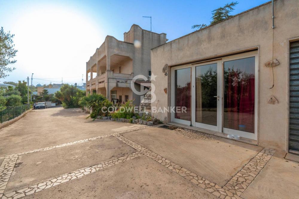 casa indipendente in vendita a Cisternino in zona Casalini