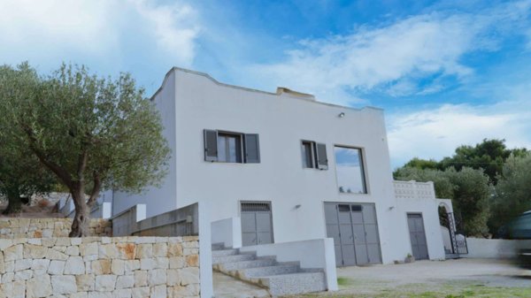 casa indipendente in vendita a Cisternino
