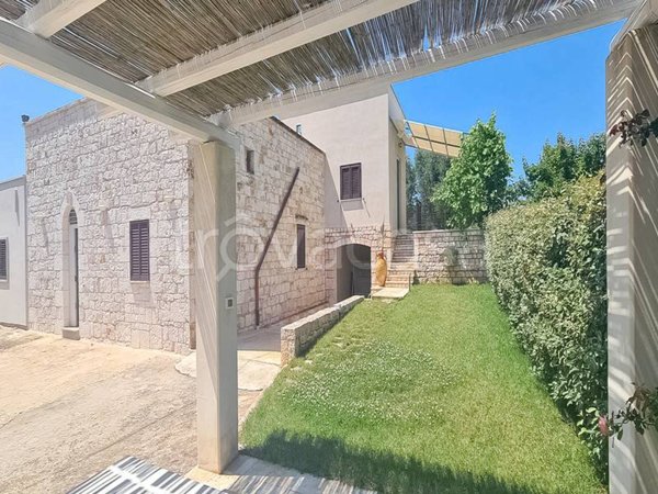 casa indipendente in vendita a Cisternino