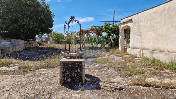 quadrivano in vendita a Cisternino