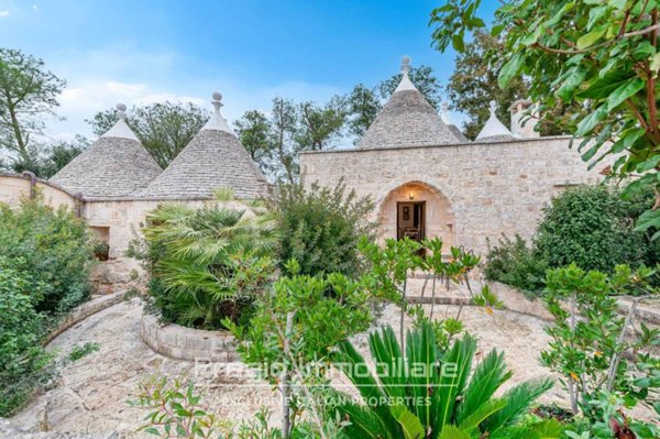casa indipendente in vendita a Cisternino