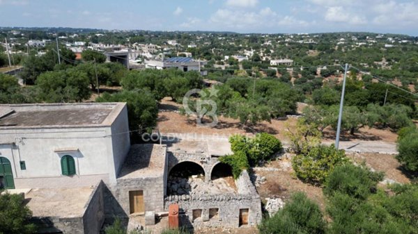 casa indipendente in vendita a Cisternino