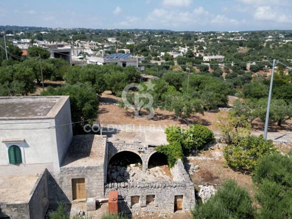 casa indipendente in vendita a Cisternino