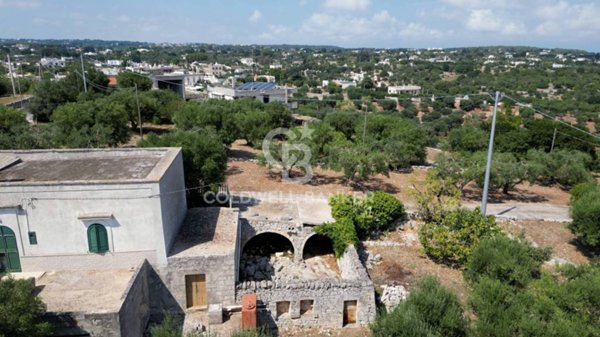casa indipendente in vendita a Cisternino