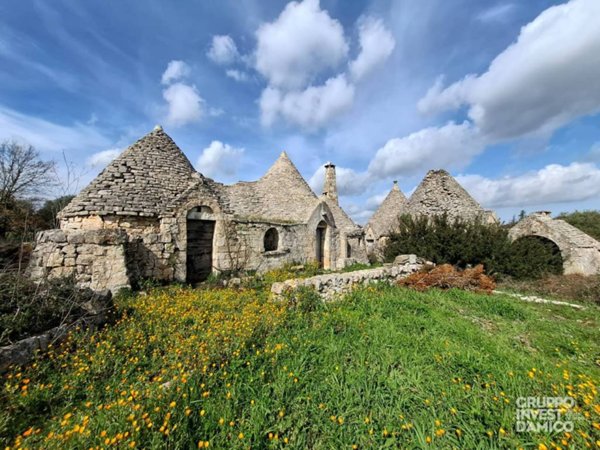 casa indipendente in vendita a Cisternino