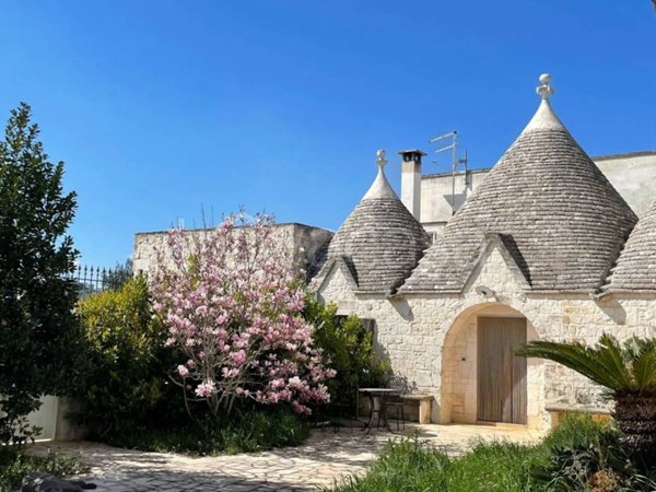 casa indipendente in vendita a Cisternino