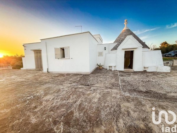 casa indipendente in vendita a Cisternino