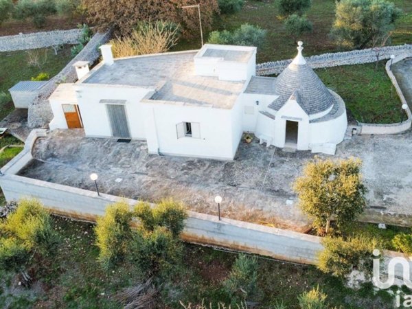 casa indipendente in vendita a Cisternino
