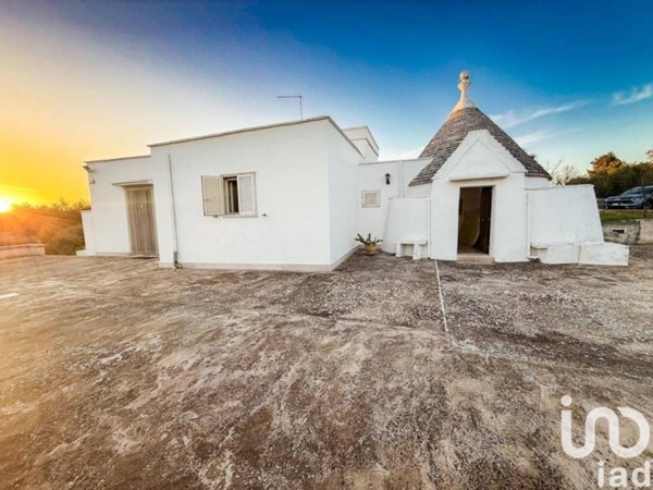 casa indipendente in vendita a Cisternino