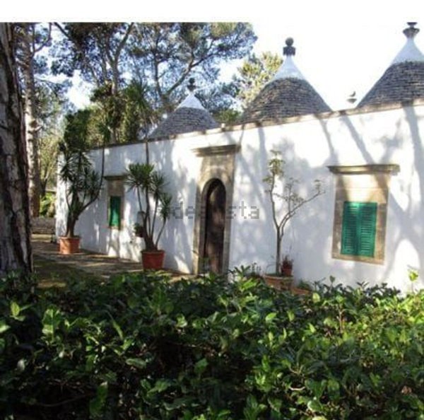 casa indipendente in vendita a Cisternino