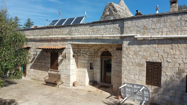 casa semindipendente in vendita a Cisternino