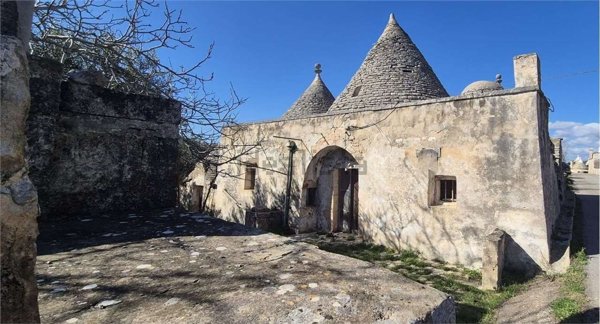 casa indipendente in vendita a Cisternino