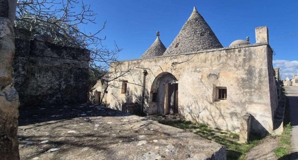 casa indipendente in vendita a Cisternino