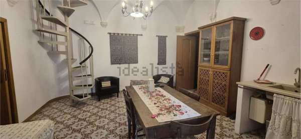 casa indipendente in vendita a Cisternino