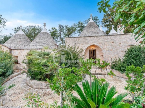 casa indipendente in vendita a Cisternino