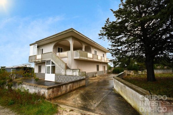 casa indipendente in vendita a Cisternino