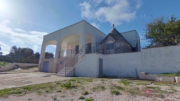 casa indipendente in vendita a Cisternino