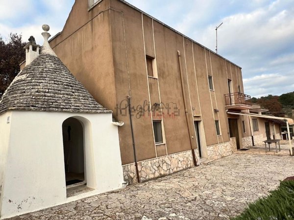 casa indipendente in vendita a Cisternino