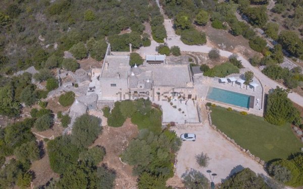 casa indipendente in vendita a Cisternino