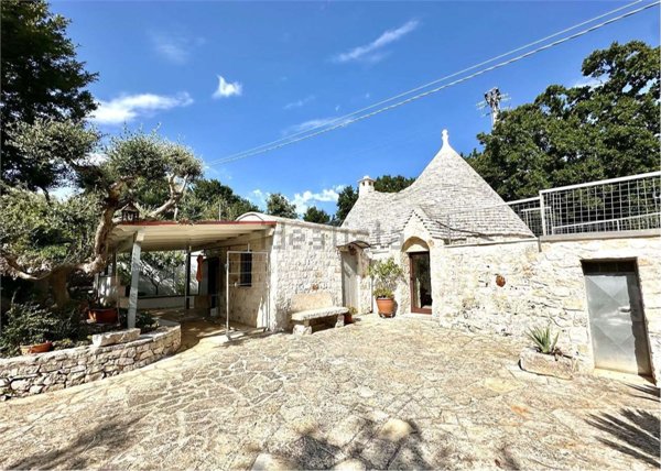quadrivano in vendita a Cisternino